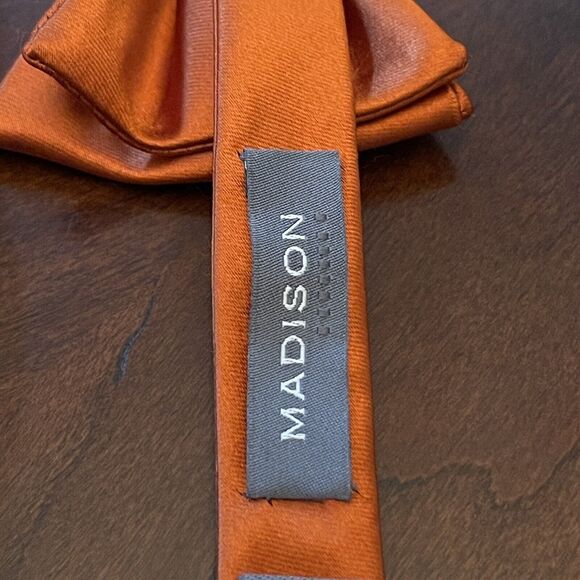 Madison Orange 100% Polyester Pre Tied Men’s BowTie Made In China - Picture 4 of 5